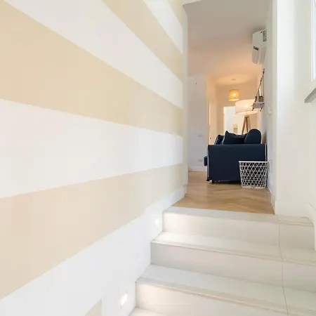 Casa Adelasia * アラッシオ