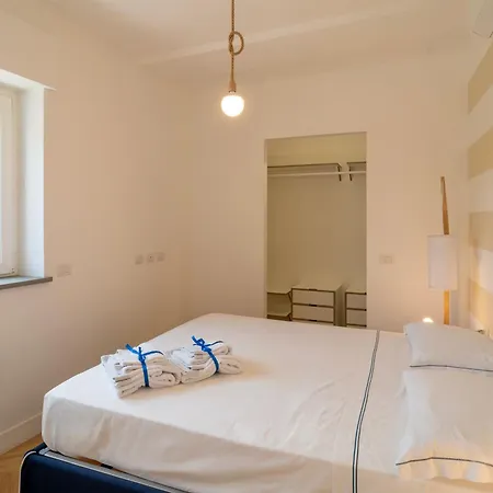 アパート Casa Adelasia